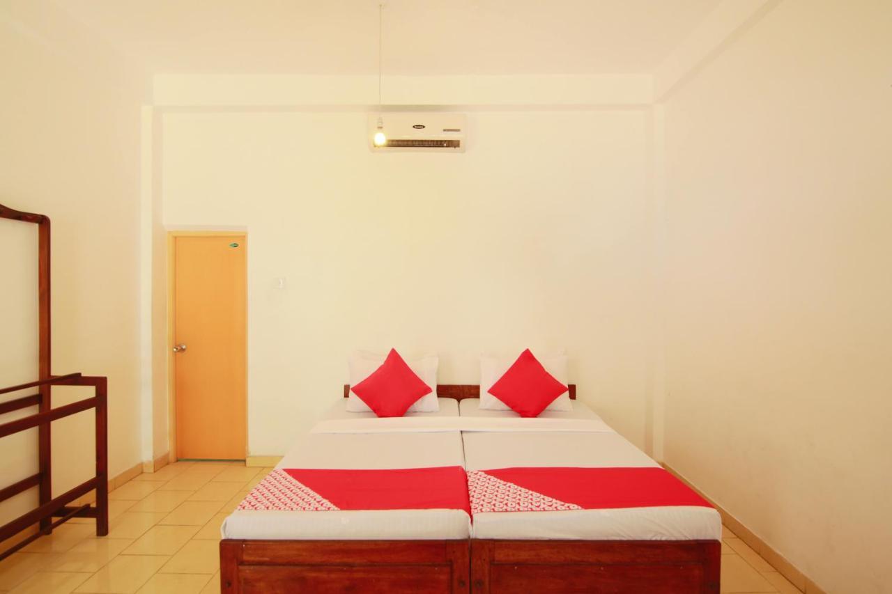 Oyo 553 Polhena Bay Resort Matara Buitenkant foto