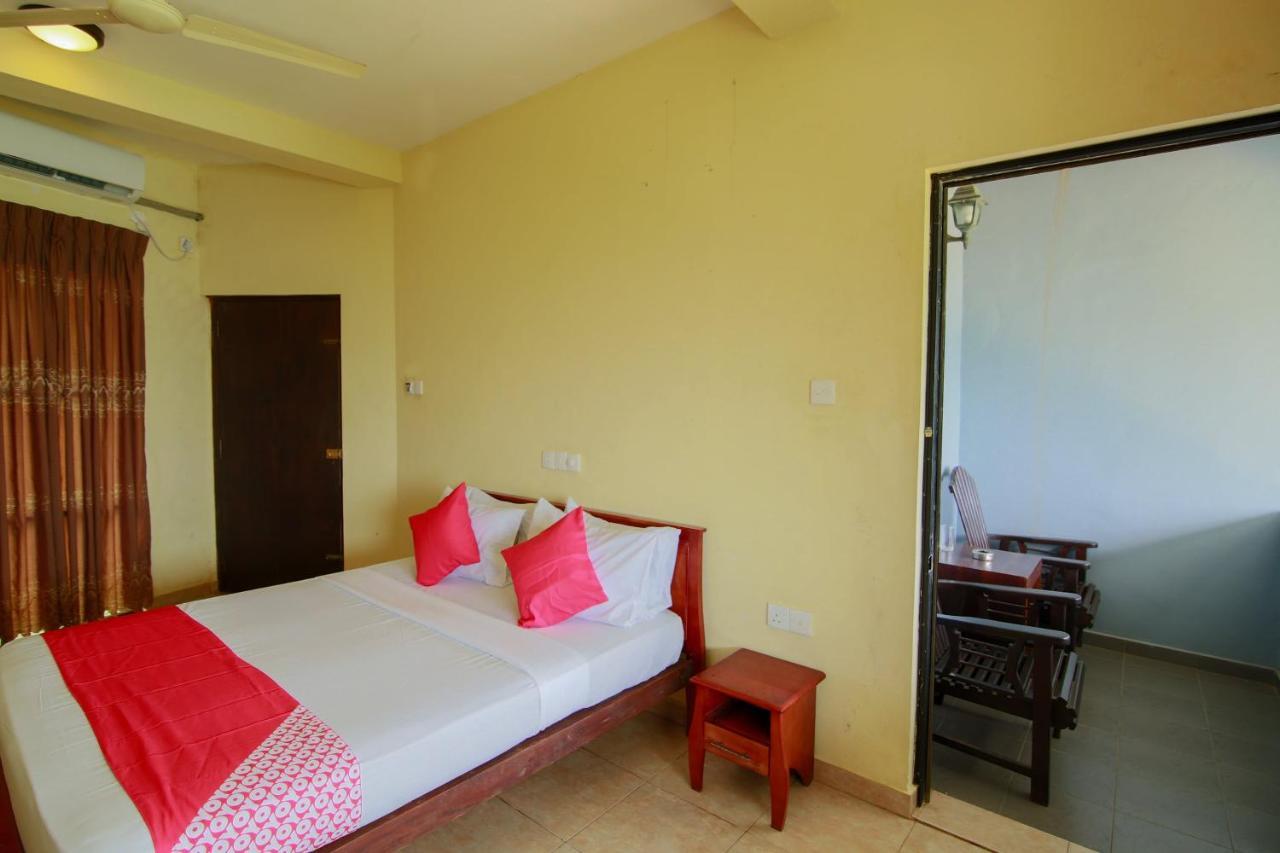 Oyo 553 Polhena Bay Resort Matara Buitenkant foto