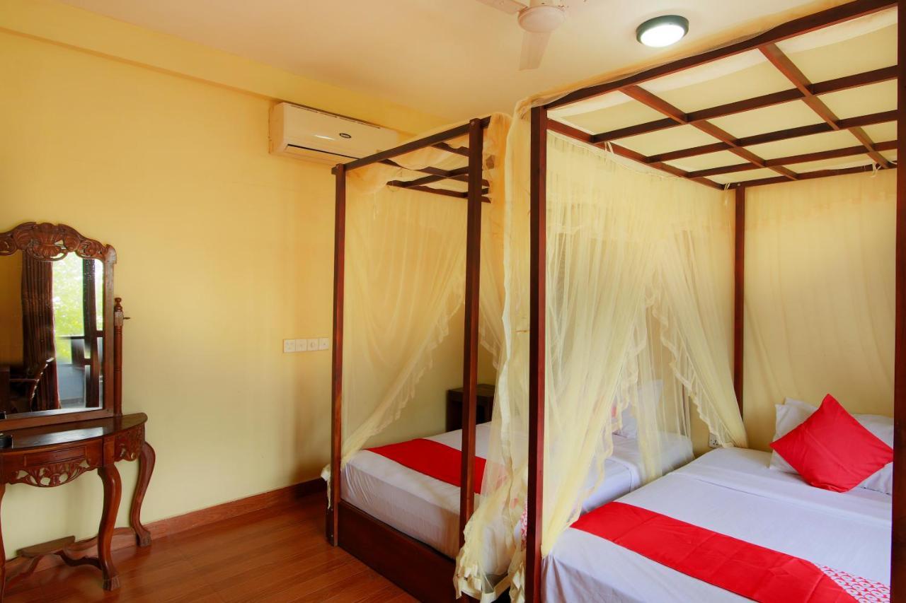 Oyo 553 Polhena Bay Resort Matara Buitenkant foto