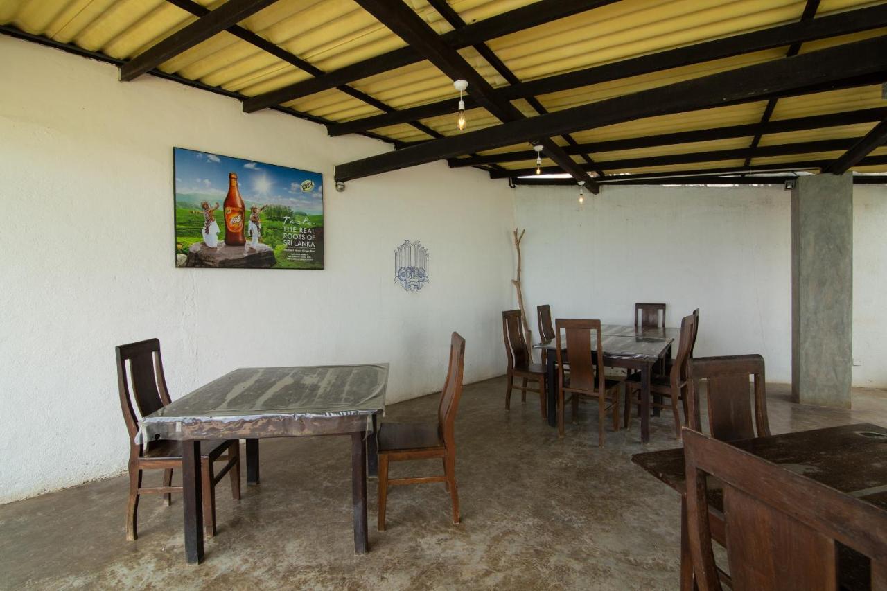 Oyo 553 Polhena Bay Resort Matara Buitenkant foto