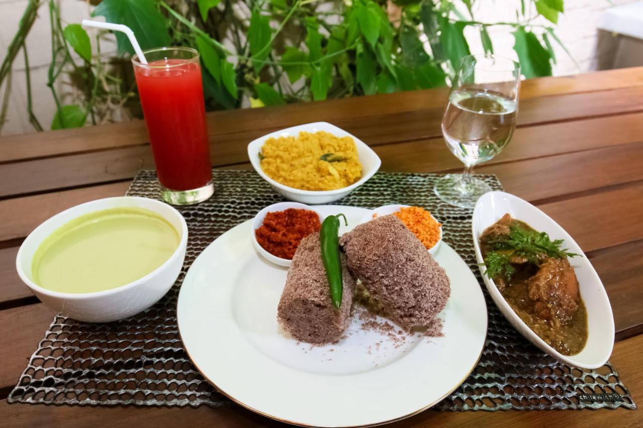 Oyo 553 Polhena Bay Resort Matara Buitenkant foto